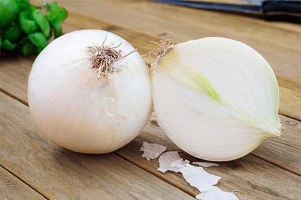 Kinh ngạc: Không ngờ hành tây có thể chữa nhiều bệnh đến thế