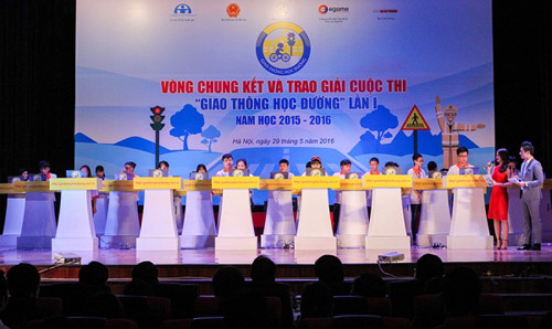 Nữ sinh Hà Nội giành Quán quân Giao thông học đường