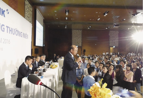 Eximbank: Tranh ghế quyền lực, lỗ nặng kéo dài