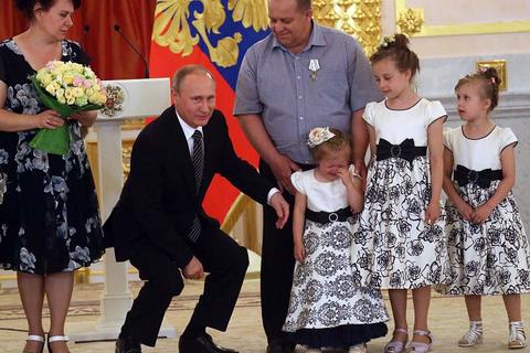 Putin an ủi