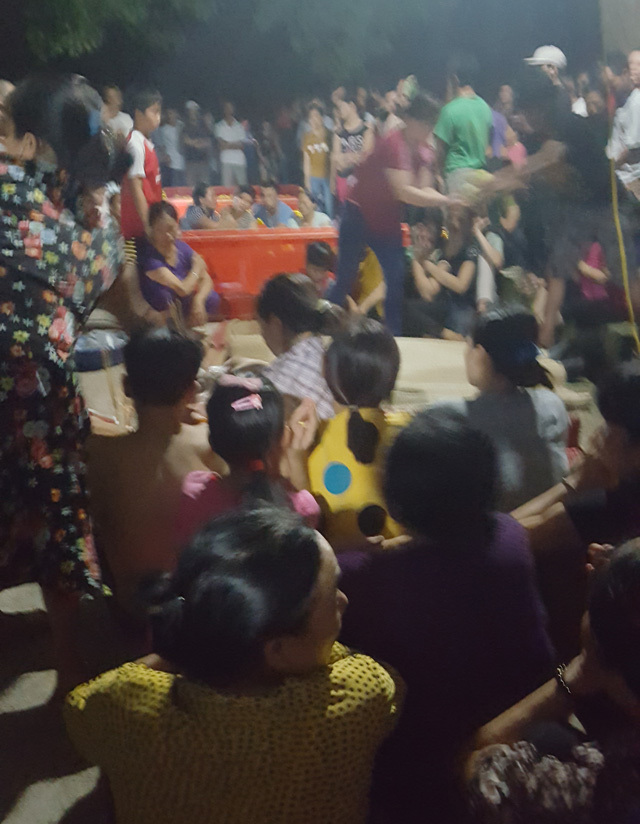 Kinh hoàng 1 người lớn và 4 trẻ nhỏ chết ở rìa sông