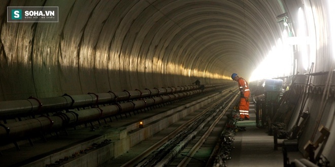 Khám phá đường hầm xe lửa dài nhất và sâu nhất thế giới