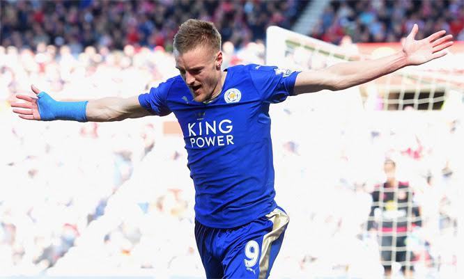 Vung tiền mạnh tay, Arsenal có ngay Vardy