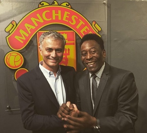 Mourinho sung sướng nói lời yêu Old Trafford