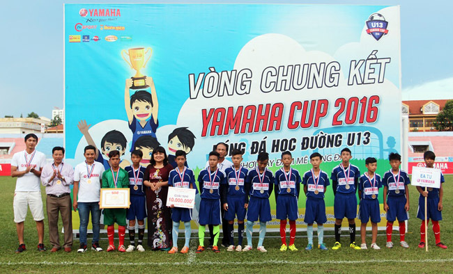 “Vũ điệu Tây Nguyên” giành Á quân Festival bóng đá học đường U.13