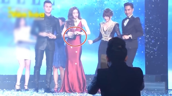 Khoảnh khắc bẽ bàng của Hari Won, Thúy Vân, Trúc Diễm