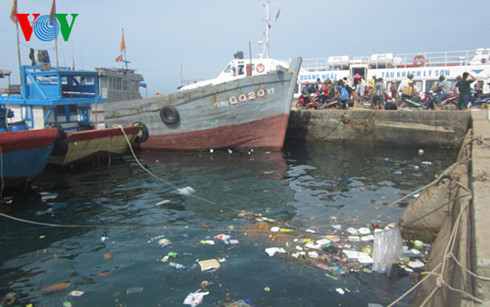 Vùng ven biển miền Trung đang kêu cứu vì ô nhiễm