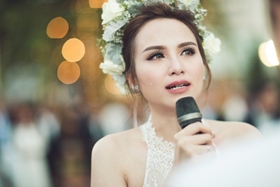 Hoa hậu Diễm Hương bóng gió ám chỉ hôn nhân không hạnh phúc?