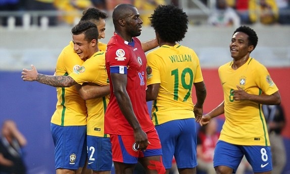 Coutinho nổ hat-trick, Brazil hủy diệt Haiti 7-1