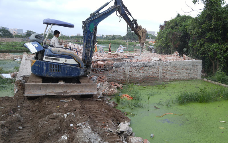 Băm ruộng, xây nhà trái phép: Phó chủ tịch quận lên tiếng