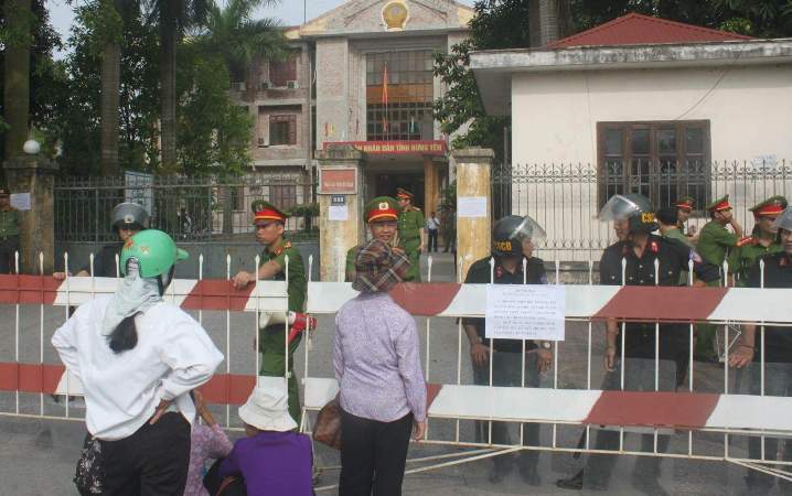 2 nông dân Văn Giang lĩnh án vì trói bí thư chi bộ