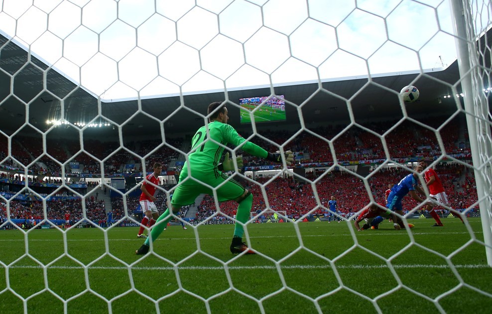 đánh đầu đập xà