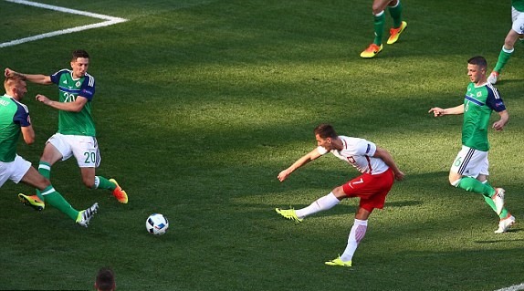 Video bàn thắng Ba Lan 1-0 Bắc Ireland