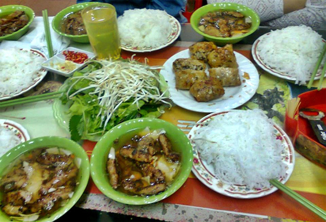 Sau 'bún chả Obama', Hà Nội được xếp nhất thế giới về ẩm thực