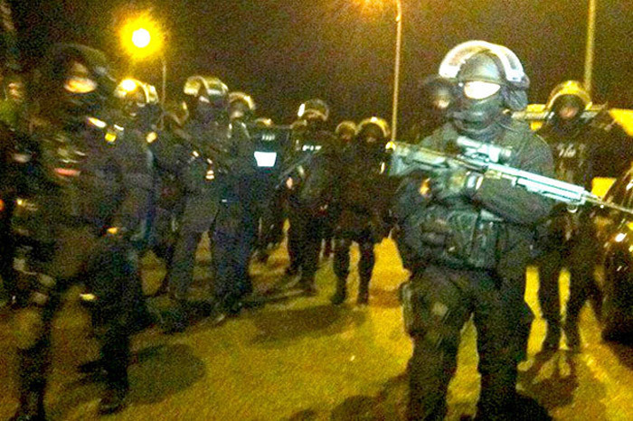 Chiến binh IS đâm điên cuồng cảnh sát Pháp