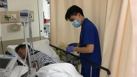 Đàm Vĩnh Hưng nhập viện khẩn cấp ở nước ngoài