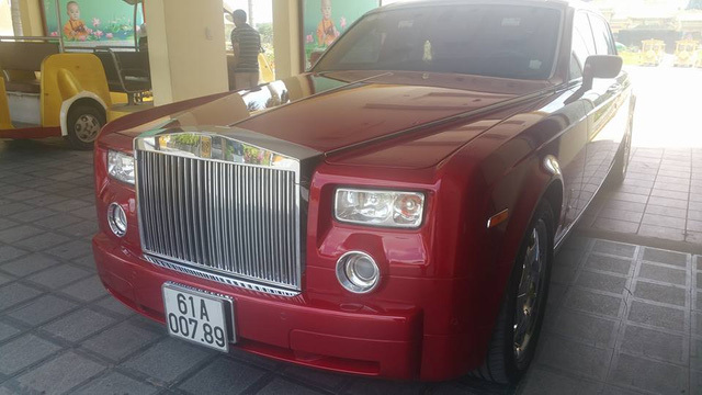 Rolls-Royce Phantom của ông chủ Đại Nam thay áo mới