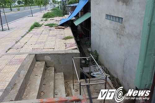 Mặt biến dạng vì bị muỗi đốt