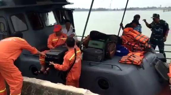 Đội tìm kiếm hộp đen trở về