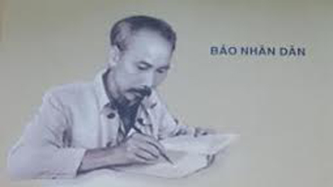 Người có bút danh C.B