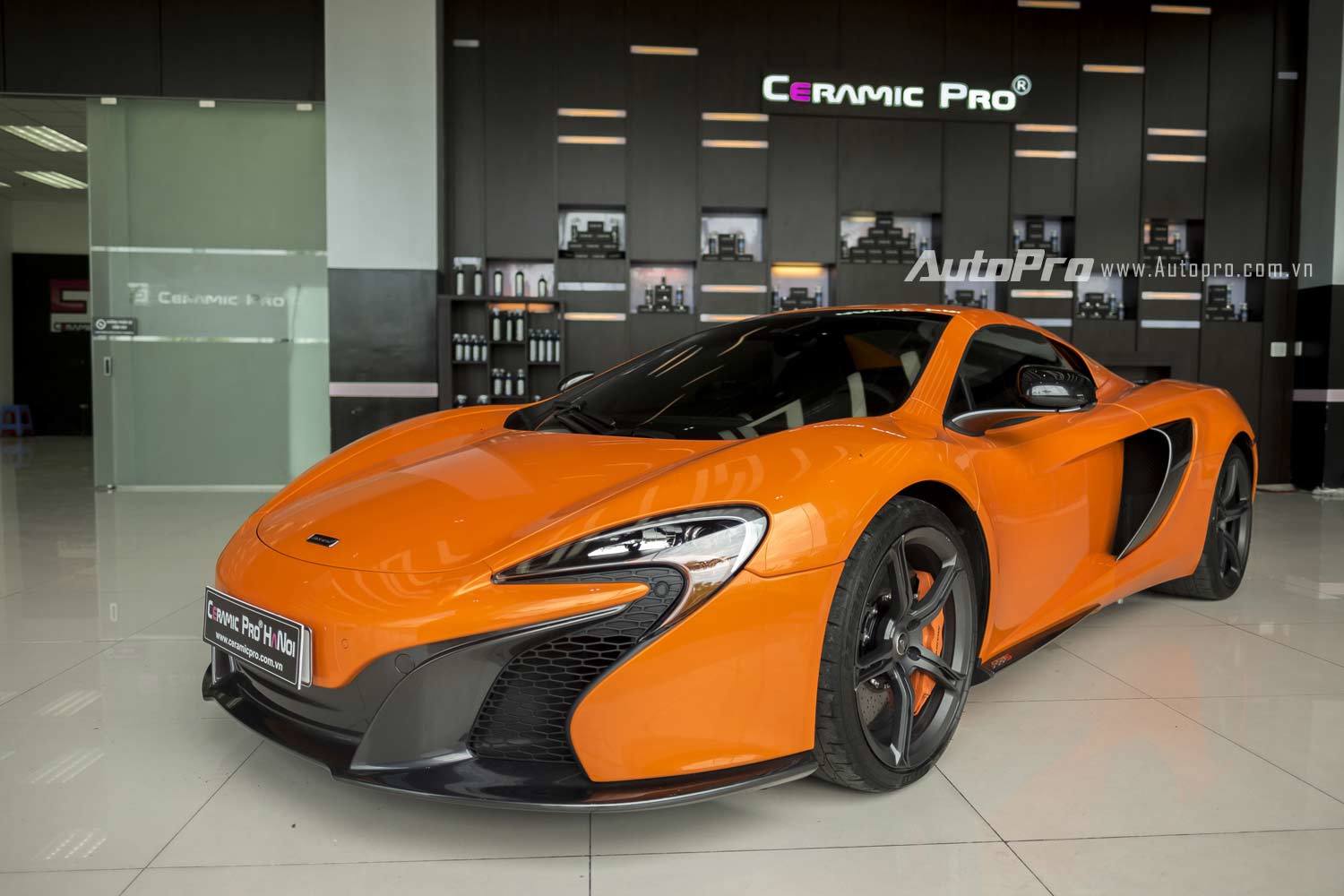 Cận cảnh siêu xe McLaren 650S Spider độc nhất Hà Nội