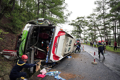 Tai nạn xe khách tại đèo Prenn, 7 người tử nạn