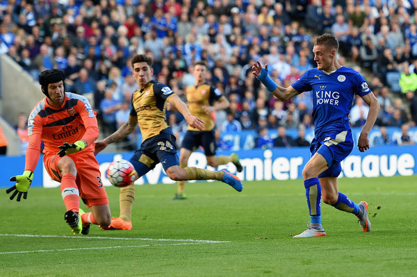 Wenger cay đắng: Vardy sẽ không về Arsenal!