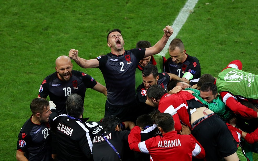 Hạ gục Romania, Albania giành chiến thắng lịch sử