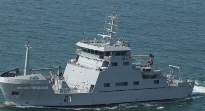Huy động tàu có thiết bị quét đáy biển tìm 9 quân nhân