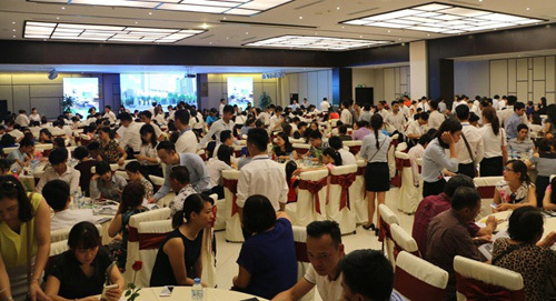 100 giao dịch thành công ngày ra mắt Green Bay Premium