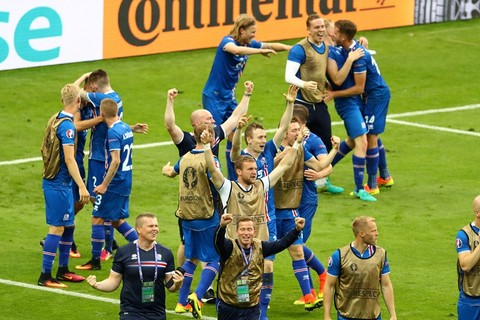 Video bàn thắng Iceland 2-1 Áo