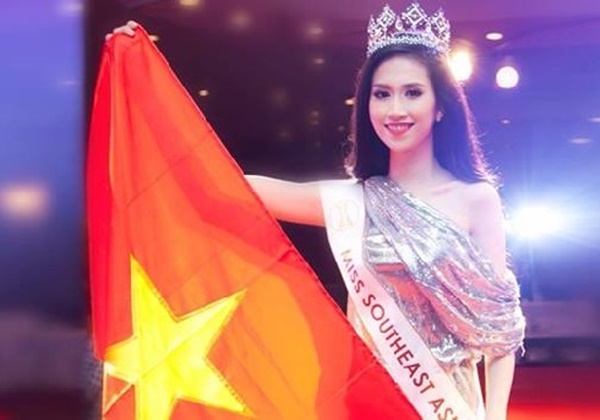 Hoa hậu Thu Vũ nói tiếng Anh khiến khán giả cười ồ là ai?