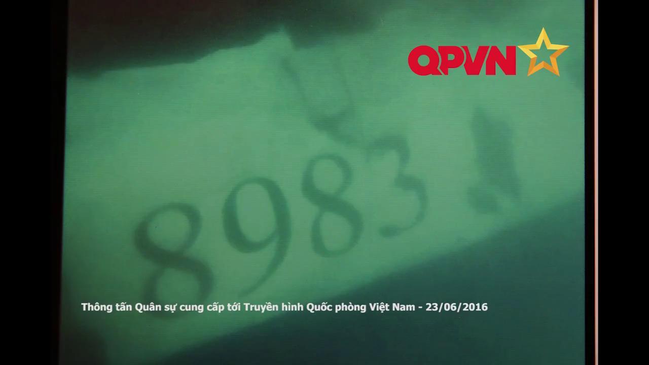 Những hình ảnh đầu tiên của CASA 8983 dưới đáy biển