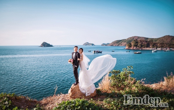 Ngơ ngẩn, lạc lối ở Nam Du với bộ ảnh cưới của nhiếp ảnh gia miền Tây