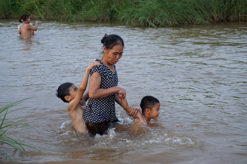 Truyện Khoái Xuyên Chi Hắc Hóa Yêu Trúng Bạch Liên Hoa