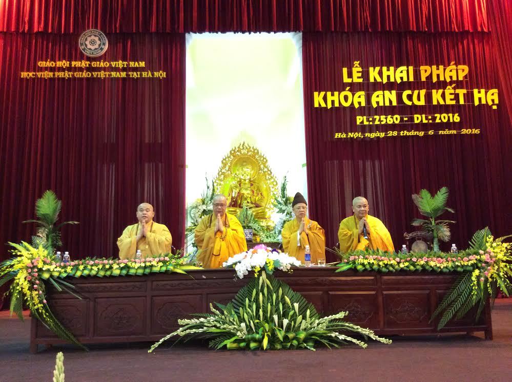 Mùa an cư kết hạ bắt đầu tại Học viện Phật giáo
