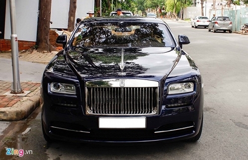 Rolls-Royce Wraith mới gia nhập bộ sưu tập xe của Cường Đô La
