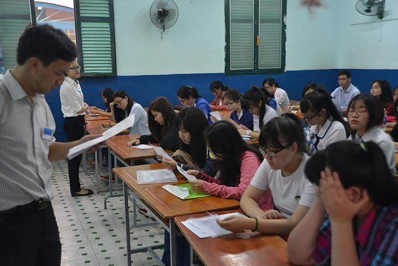 Xin xét đặc cách tốt nghiệp THPT do ngộ độc thực phẩm