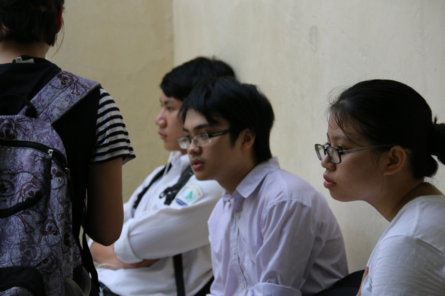 Hòa Bình: 12 cán bộ phục vụ 1 thí sinh