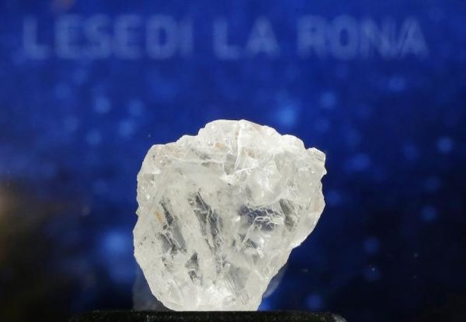 Viên kim cương hơn 2,5 tỷ tuổi bị trả giá thấp