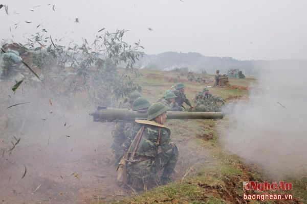 Sư đoàn 324 diễn tập thực binh bắn đạn thật