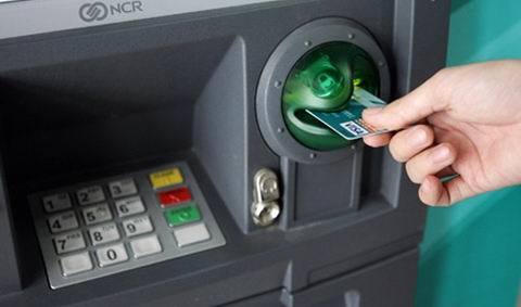 Nâng hạn mức rút tiền tại ATM lên 5 triệu đồng
