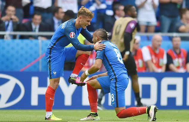 Pháp vs Iceland: Dè chừng trước 