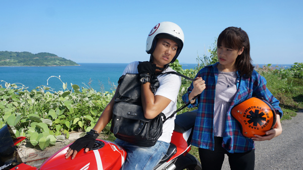 Nhã Phương thức trắng đêm xem lại phim mình đóng