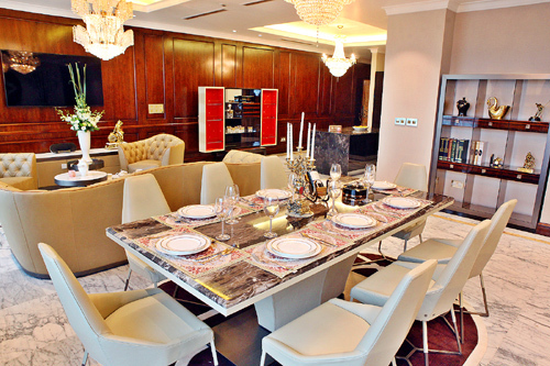 Căn hộ siêu sang giá chục tỷ vẫn… hời