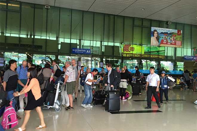 Sợ tắc đường, sân bay Tân Sơn Nhất giảm chuyến bay chiều