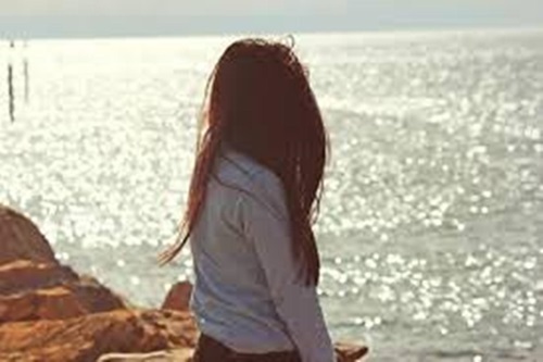 Cô gái Việt lưu lạc đất Trung Quốc làm nghề rót bia tiếp khách