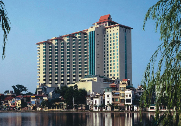 Hàng loạt khách sạn 5 sao Việt Nam được mua đi bán lại