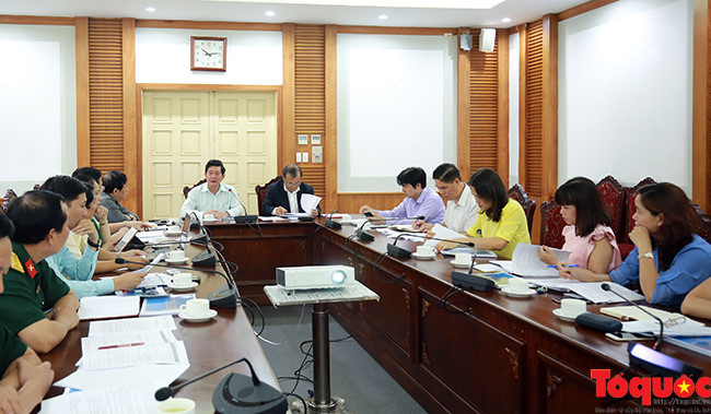 Lấy ý kiến cho nghi lễ tuyên thệ nhậm chức