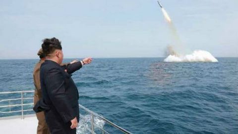 Triều Tiên phóng tên lửa từ tàu ngầm?